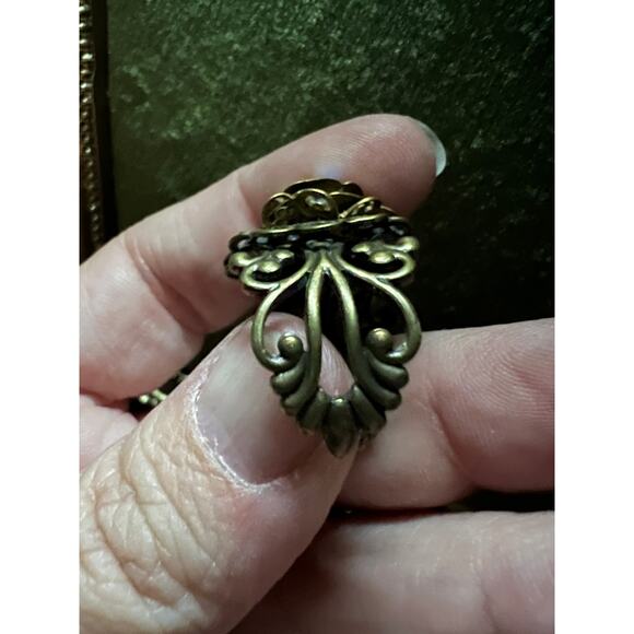 Vintage Adjustable Aurora Borealis Crystal Flower Ring Brass Filigree Size 7+ - Picture 3 of 10